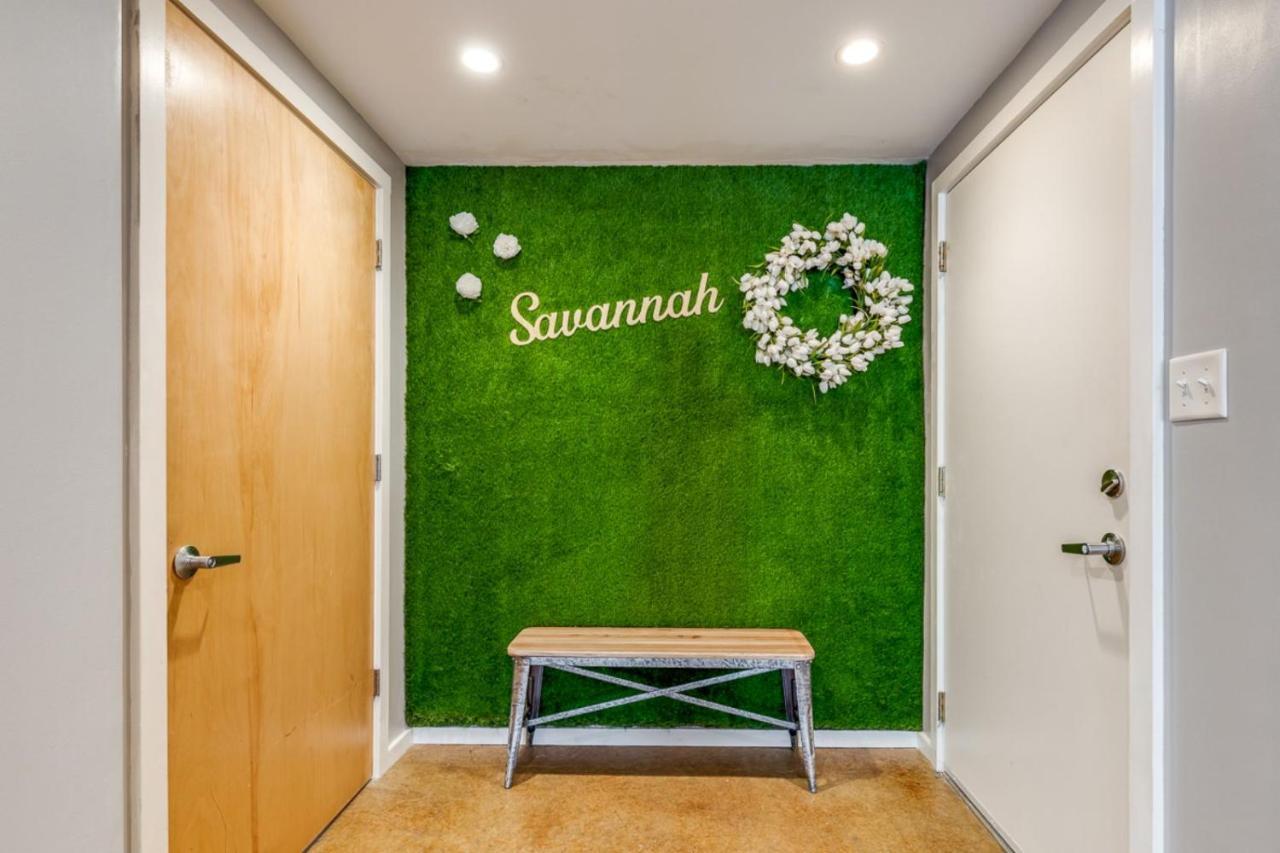 Walk Score 90!!-Historic Downtown District-2 Blocks To Famous Forsyth Park- Huge Private Patio-Private Parking Savannah Exterior foto