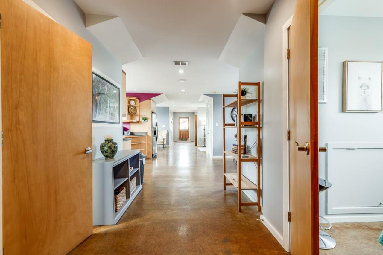 Walk Score 90!!-Historic Downtown District-2 Blocks To Famous Forsyth Park- Huge Private Patio-Private Parking Savannah Exterior foto