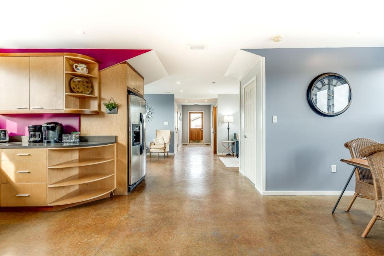 Walk Score 90!!-Historic Downtown District-2 Blocks To Famous Forsyth Park- Huge Private Patio-Private Parking Savannah Exterior foto